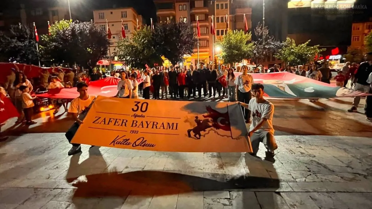 SAFRANBOLU’DA 30 AĞUSTOS COŞKUSU FENER ALAYIYLA ZİRVEYE ÇIKTI