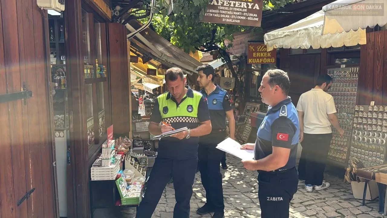 SAFRANBOLU’DA TURİSTLERİ RAHATSIZ EDEN ÇIĞIRTKANLIĞA DENETİM