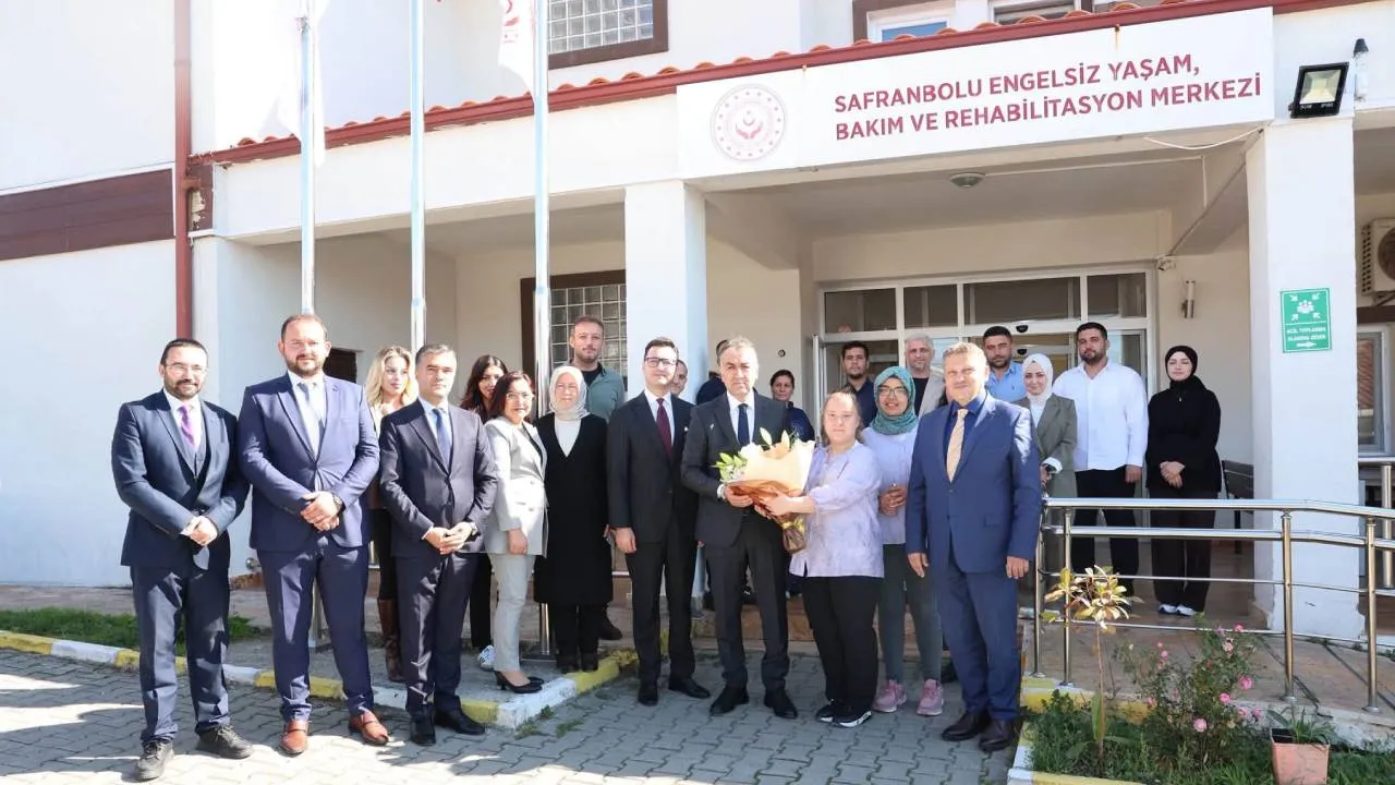 VALİ ÇAĞATAY’DAN KARABÜK’TE ESNAF VE SOSYAL HİZMET ZİYARETLERİ